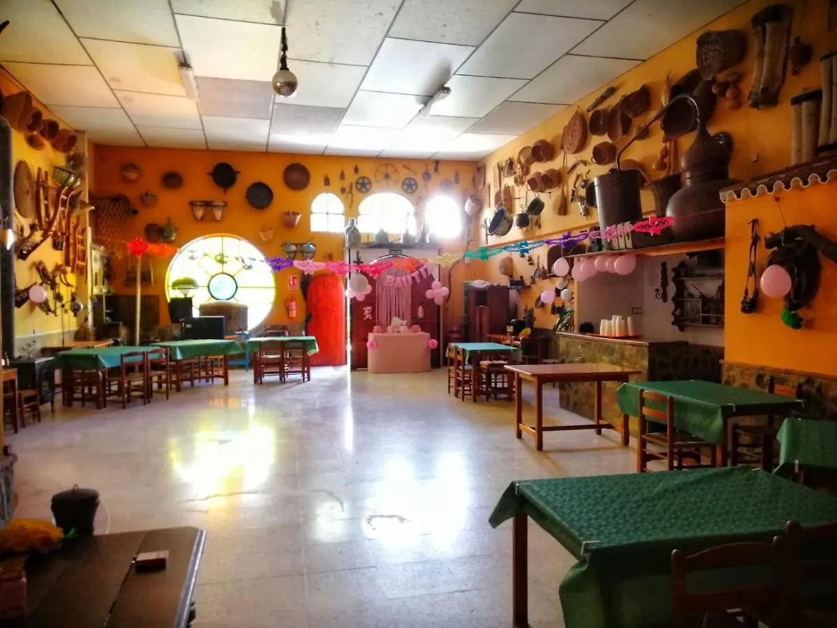 Casa Proyecto Pepe Bravo - Arte De Manos Y Corazon Bed & Breakfast Alozaina