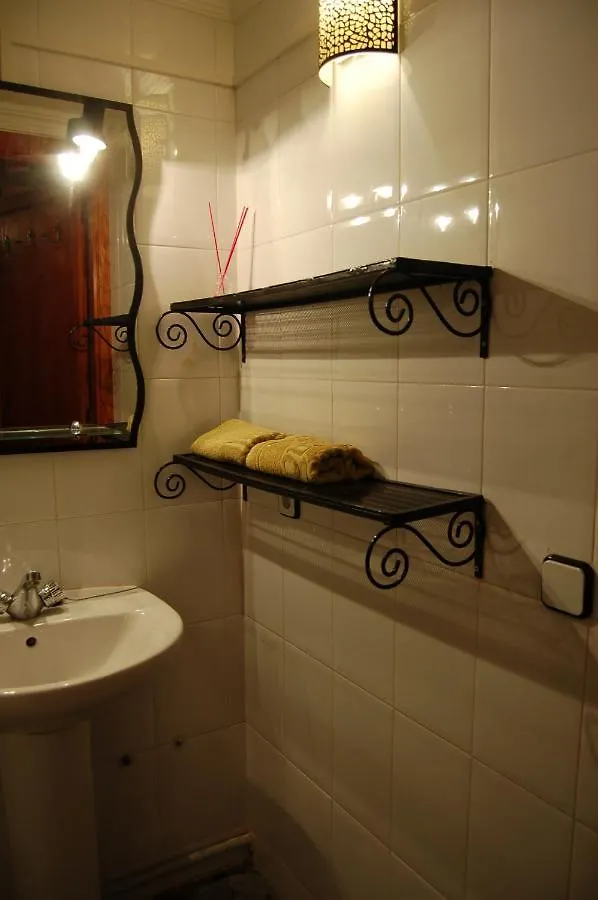 Casa Proyecto Pepe Bravo Bed & Breakfast Alozaina