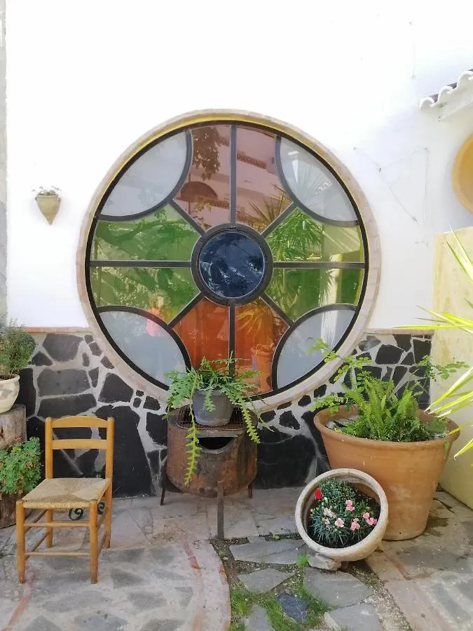 Casa Proyecto Pepe Bravo Bed & Breakfast Alozaina