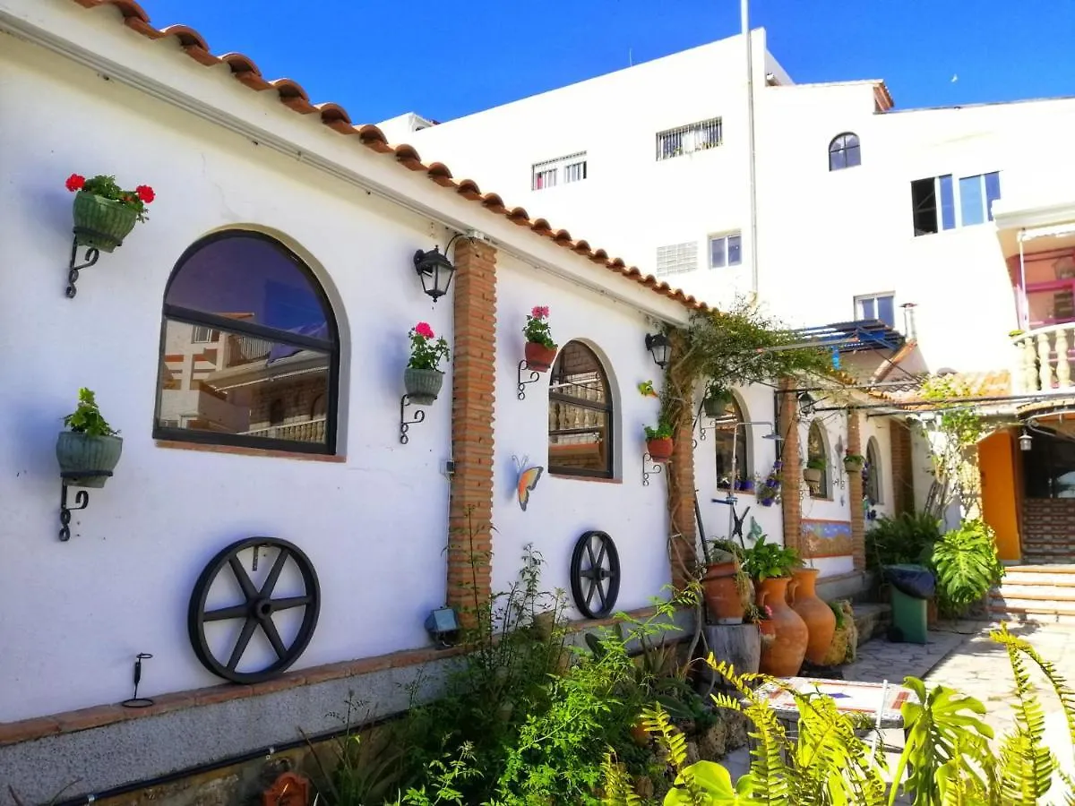 Casa Proyecto Pepe Bravo Bed & Breakfast Alozaina 0*,
