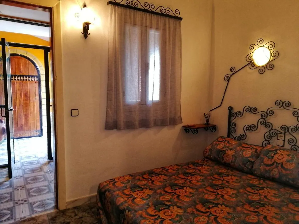 Casa Proyecto Pepe Bravo Bed & Breakfast Alozaina İspanya