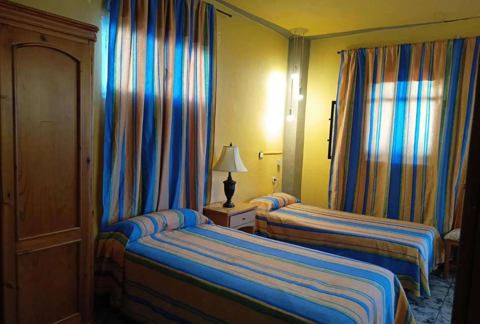 Casa Proyecto Pepe Bravo Bed & Breakfast Alozaina